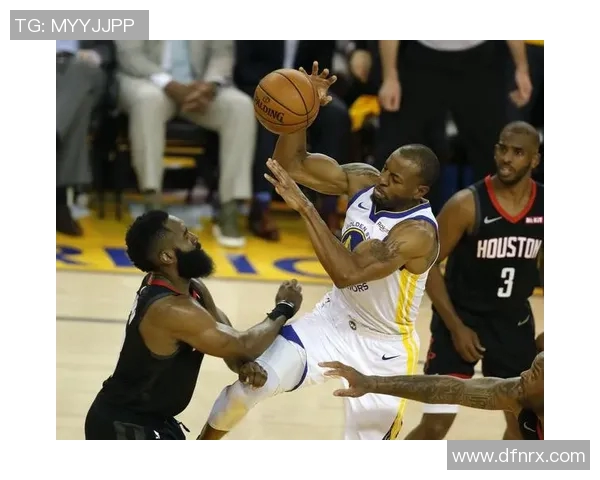 2016年勇士与火箭激战回顾：巅峰对决与历史瞬间的精彩重现